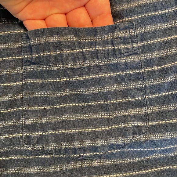 American Eagle Striped Button Down, Size M - Picture 4 of 5